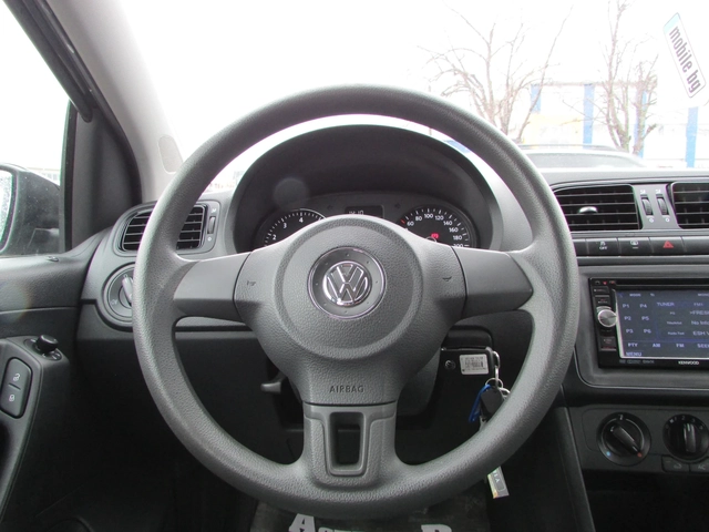 VW Polo 1.2i EURO5B - автомобили, коли, обяви за нови и употребявани 11