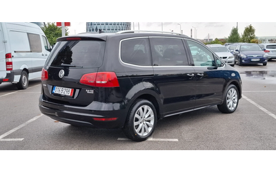 VW Sharan 2.0 High line  Панорама Алкантара Нави Ксенон - автомобили, коли, обяви за нови и употребявани 6