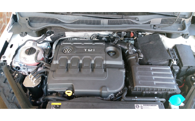 VW Sportsvan 1.6 - автомобили, коли, обяви за нови и употребявани 7