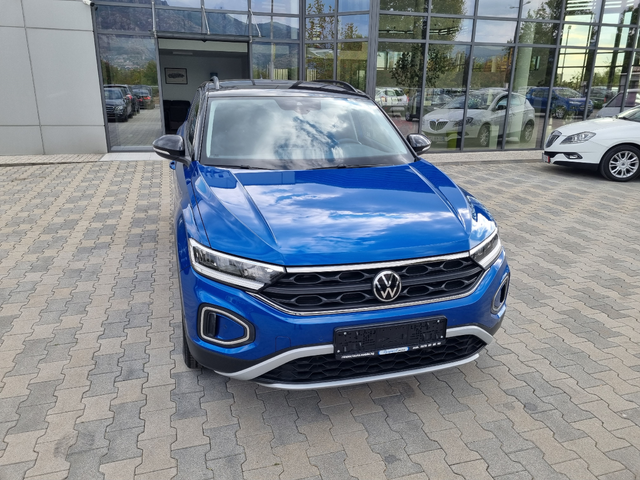 VW T-Roc 1.5TSi-DSG 2023г.-84, 000км - автомобили, коли, обяви за нови и употребявани 0