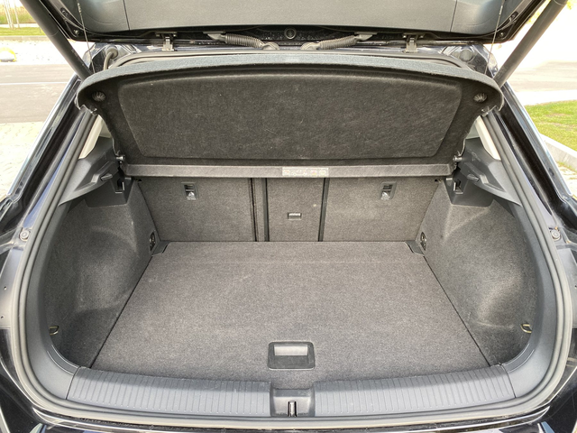 VW T-Roc 2.0 TDI/ 150кс./DESIGN - автомобили, коли, обяви за нови и употребявани 13