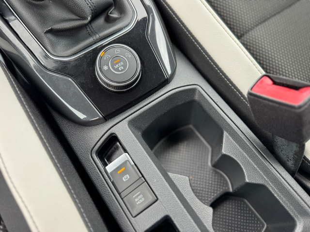 VW T-Roc 2.0 TDI 4Motion - автомобили, коли, обяви за нови и употребявани 15