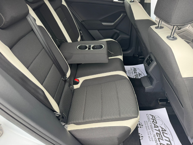 VW T-Roc 2.0 TDI 4Motion - автомобили, коли, обяви за нови и употребявани 17