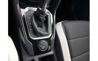 VW T-Roc 2, 0TDI 150ps 4x4 AUTOMATIC - автомобили, коли, обяви за нови и употребявани 10