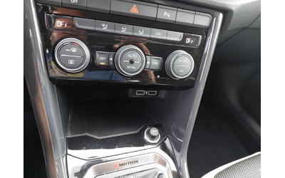 VW T-Roc 2, 0TDI 150ps 4x4 AUTOMATIC - автомобили, коли, обяви за нови и употребявани 11