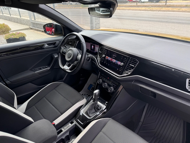 VW T-Roc 1.5TSI DSG ACT * MATRIX* VIRTUAL* DISTRONIC* KEYLE - автомобили, коли, обяви за нови и употребявани 11