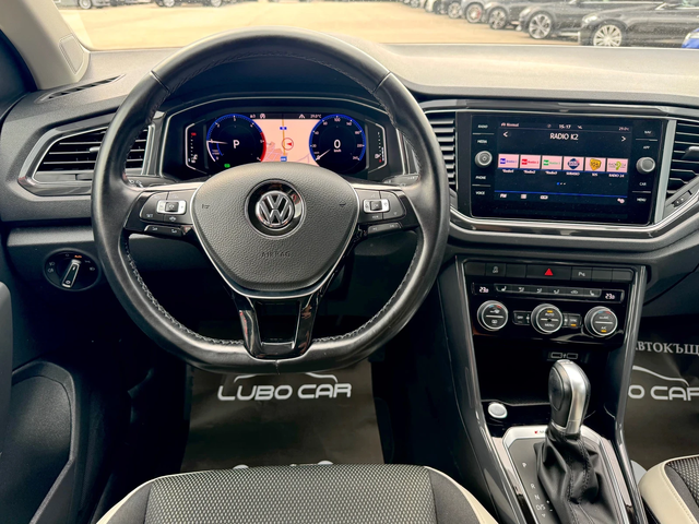 VW T-Roc 2.0D-4x4-FULL-DIGITAL-KEYLESS-DISTRONIC-BLIND SPOT - автомобили, коли, обяви за нови и употребявани 10