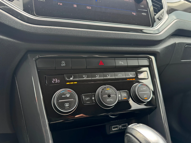 VW T-Roc 2.0D-4x4-FULL-DIGITAL-KEYLESS-DISTRONIC-BLIND SPOT - автомобили, коли, обяви за нови и употребявани 13