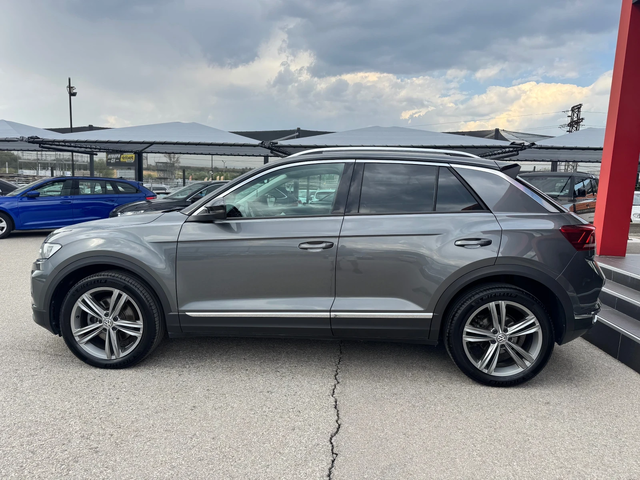VW T-Roc 2.0D-4x4-FULL-DIGITAL-KEYLESS-DISTRONIC-BLIND SPOT - автомобили, коли, обяви за нови и употребявани 2