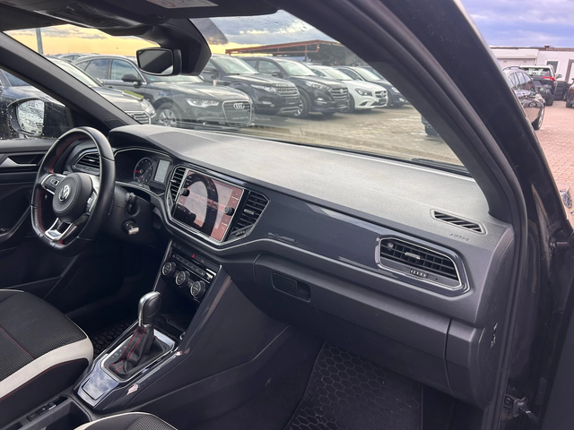 VW T-Roc 1.5TSI AVTOMAT/NAVI EURO 6 - автомобили, коли, обяви за нови и употребявани 10