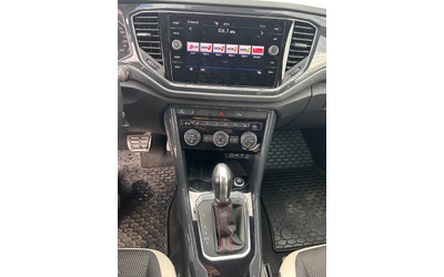 VW T-Roc 1.5TSI AVTOMAT/NAVI EURO 6 - автомобили, коли, обяви за нови и употребявани 13