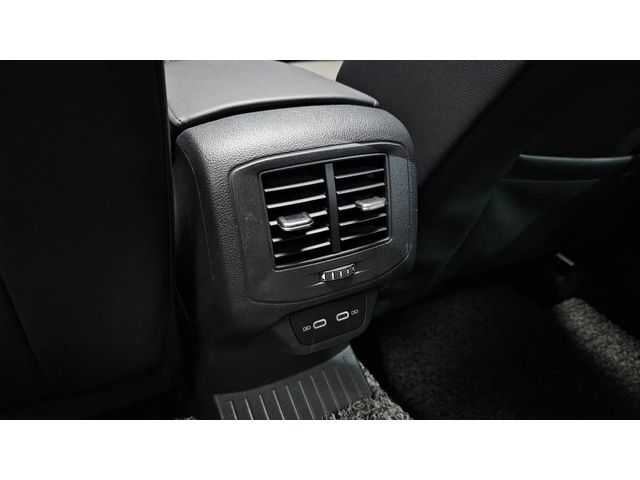 VW T-Roc Premium | Кожа | Keyless | Подгрев - автомобили, коли, обяви за нови и употребявани 12