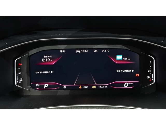VW T-Roc Premium | Кожа | Keyless | Подгрев - автомобили, коли, обяви за нови и употребявани 3