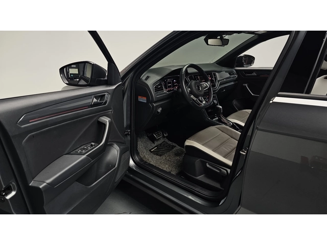 VW T-Roc Premium | Кожа | Keyless | Подгрев - автомобили, коли, обяви за нови и употребявани 4