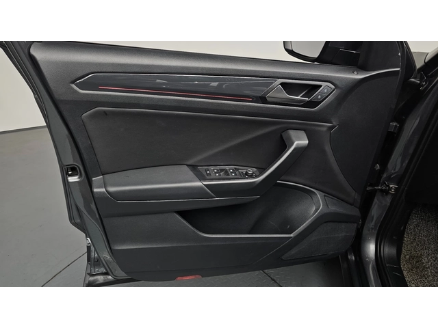 VW T-Roc Premium | Кожа | Keyless | Подгрев - автомобили, коли, обяви за нови и употребявани 8