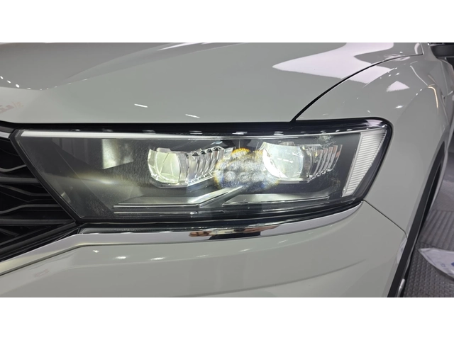 VW T-Roc Prestige | Keyless | LED - автомобили, коли, обяви за нови и употребявани 2