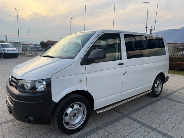 VW T5 2.0TDI 9-местен 2хКлима - автомобили, коли, обяви за нови и употребявани 2