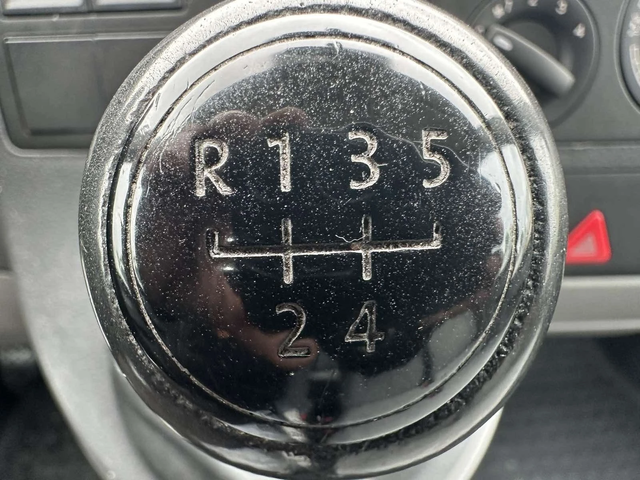 VW T5 - автомобили, коли, обяви за нови и употребявани 15