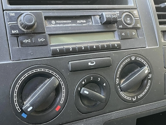 VW T5 2.5TDi - автомобили, коли, обяви за нови и употребявани 9