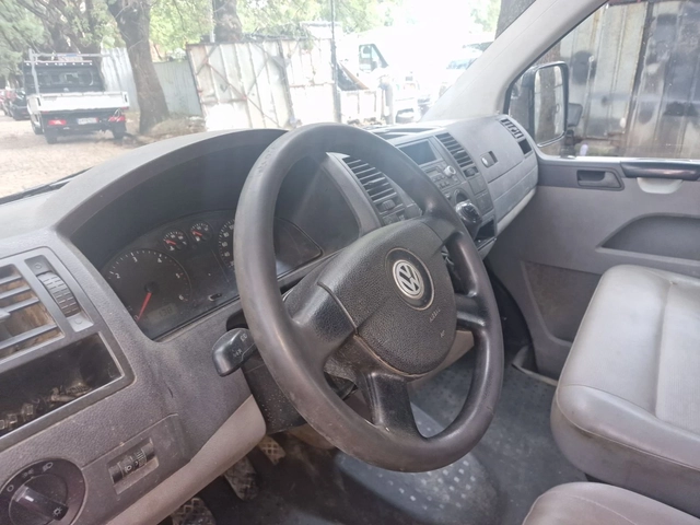 VW T5 1.9TDi - автомобили, коли, обяви за нови и употребявани 4