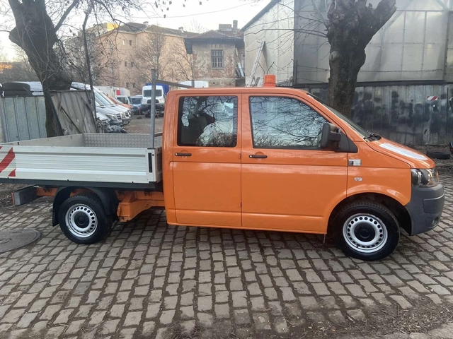 VW T5 2, 0 TDi - автомобили, коли, обяви за нови и употребявани 3
