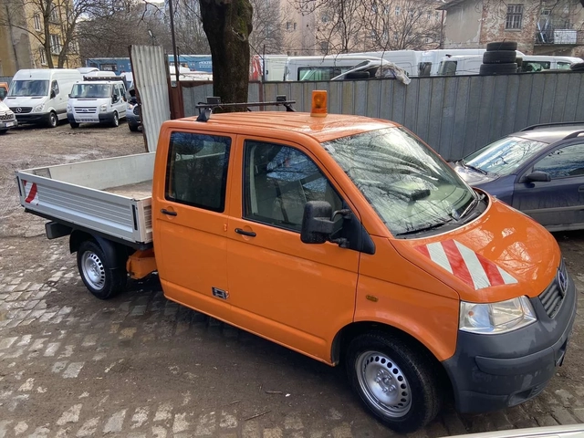 VW T5 1.9 TDi - автомобили, коли, обяви за нови и употребявани 0