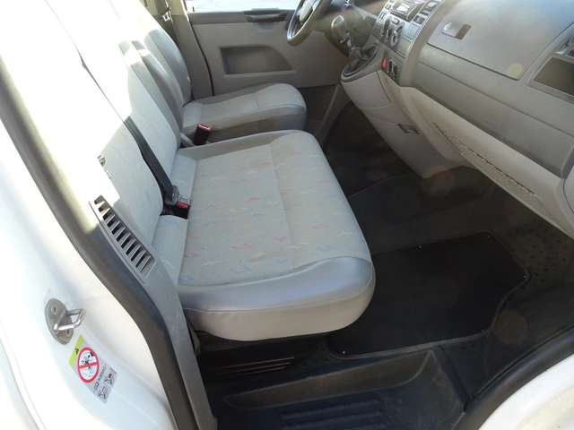 VW T5 9МЕСТА С  КЛИМАТИК - автомобили, коли, обяви за нови и употребявани 10