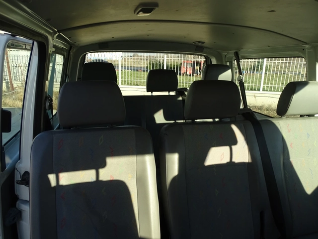 VW T5 9МЕСТА С  КЛИМАТИК - автомобили, коли, обяви за нови и употребявани 9