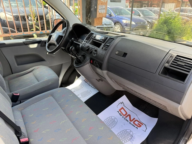 VW T5 2, 500TDI EURO4 - автомобили, коли, обяви за нови и употребявани 8