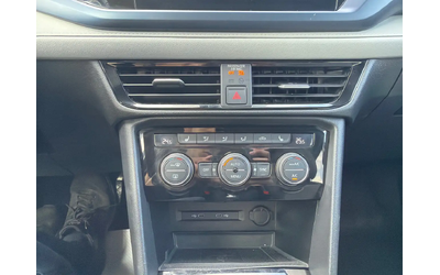 VW Taos Comfortline 4MOTION All Wheel Drive - автомобили, коли, обяви за нови и употребявани 17