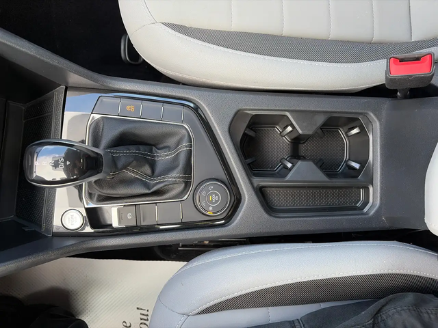 VW Taos Comfortline 4MOTION All Wheel Drive - автомобили, коли, обяви за нови и употребявани 18