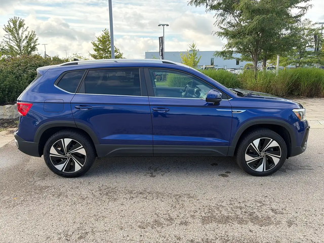 VW Taos Comfortline 4MOTION All Wheel Drive - автомобили, коли, обяви за нови и употребявани 5