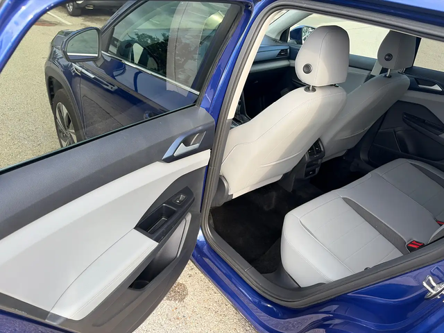 VW Taos Comfortline 4MOTION All Wheel Drive - автомобили, коли, обяви за нови и употребявани 9