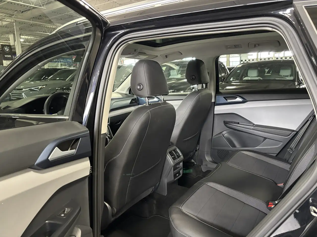 VW Taos Comfortline|PANOROOF|APPLECARPLAY|ANDROIDAUTO|+++ Front Wheel Drive - автомобили, коли, обяви за нови и употребявани 5
