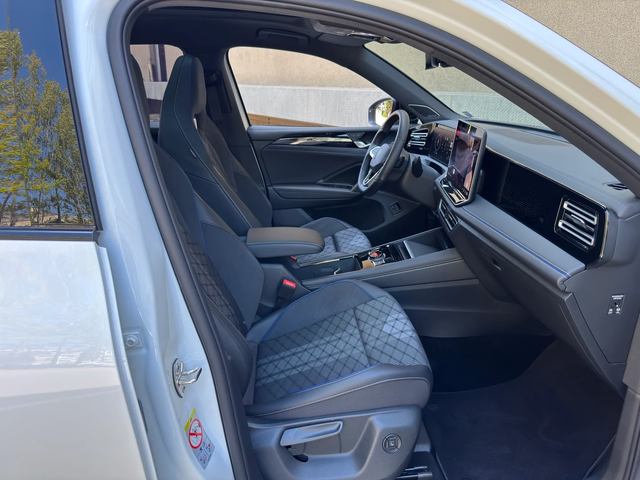 VW Tiguan 1.5 TSI (272 кс) eHybrid DSG - автомобили, коли, обяви за нови и употребявани 10
