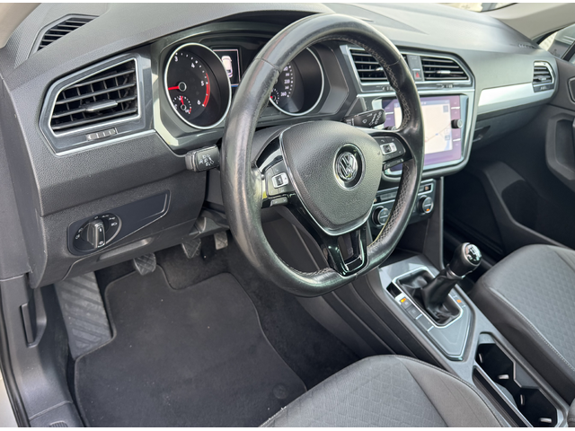 VW Tiguan 1.6tdi 116ps,6ck.,евро 6В,нави,климатрон.,мулти,usb, - автомобили, коли, обяви за нови и употребявани 17