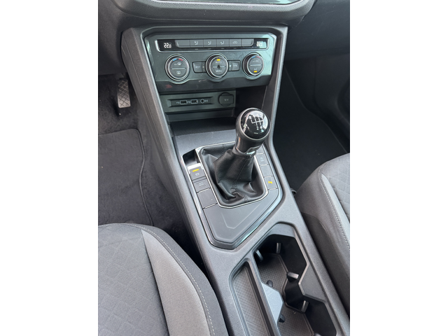 VW Tiguan 1.6tdi 116ps,6ck.,евро 6В,нави,климатрон.,мулти,usb, - автомобили, коли, обяви за нови и употребявани 18