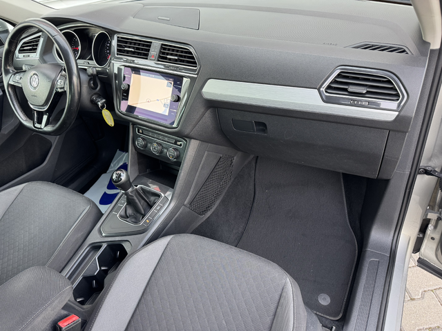 VW Tiguan 1.6tdi 116ps,6ck.,евро 6В,нави,климатрон.,мулти,usb, - автомобили, коли, обяви за нови и употребявани 8