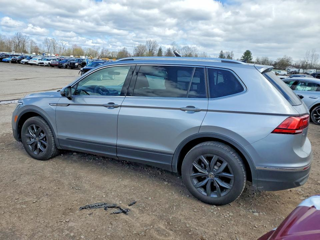 VW Tiguan 2.0L 4 ALL WHEEL DRIVE - автомобили, коли, обяви за нови и употребявани 1