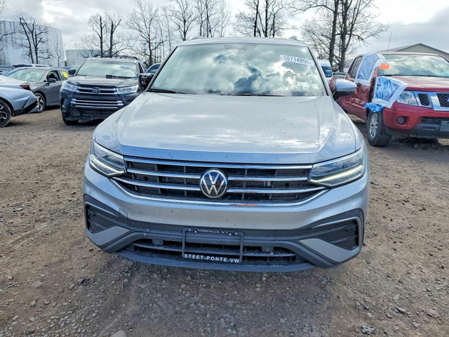 VW Tiguan 2.0L 4 ALL WHEEL DRIVE - автомобили, коли, обяви за нови и употребявани 4