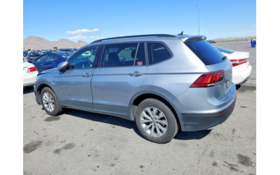 vw-tiguan-2-0l-4-front-wheel-drive - 2