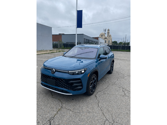 VW TIGUAN 2.0L 4cyl AWD - автомобили, коли, обяви за нови и употребявани 0