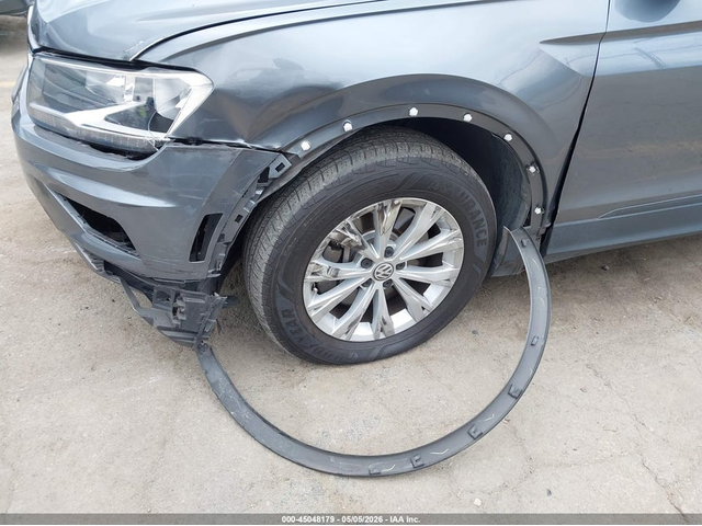 VW Tiguan 2.0L I-4 DI, DOHC, VVT, TURBO, 184HP Front Wheel Drive - автомобили, коли, обяви за нови и употребявани 5