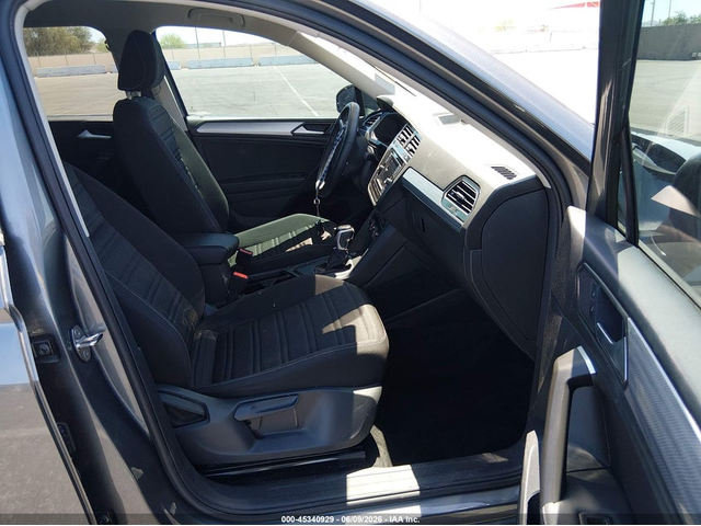 VW Tiguan 2.0L I-4 DI, DOHC, VVT, TURBO, 184HP Front Wheel Drive - автомобили, коли, обяви за нови и употребявани 4
