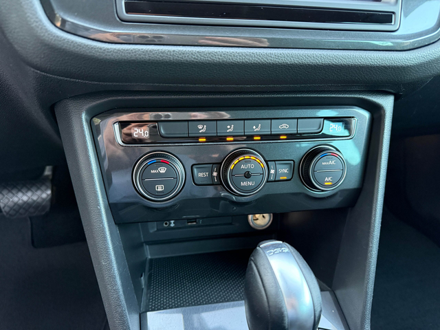 VW Tiguan 2.0TDI/4Motion - автомобили, коли, обяви за нови и употребявани 28