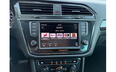 VW Tiguan 2.0TDI/4Motion - автомобили, коли, обяви за нови и употребявани 30