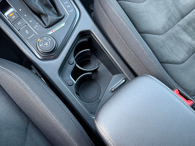 VW Tiguan 2.0TDI/4Motion - автомобили, коли, обяви за нови и употребявани 33