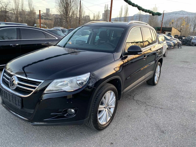 VW Tiguan 2.0 TDI 4Х4 АВТОМАТИК - автомобили, коли, обяви за нови и употребявани 1