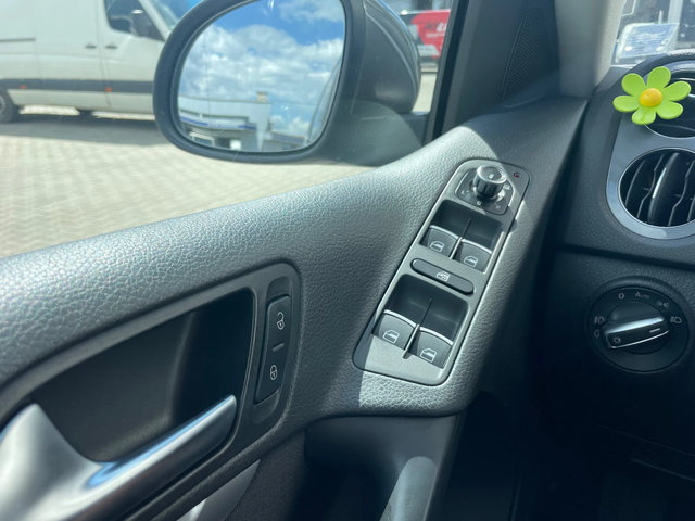 VW Tiguan 2.0TSI+ 4Motion+ Automatic+ Navi+ Подгрев - автомобили, коли, обяви за нови и употребявани 11