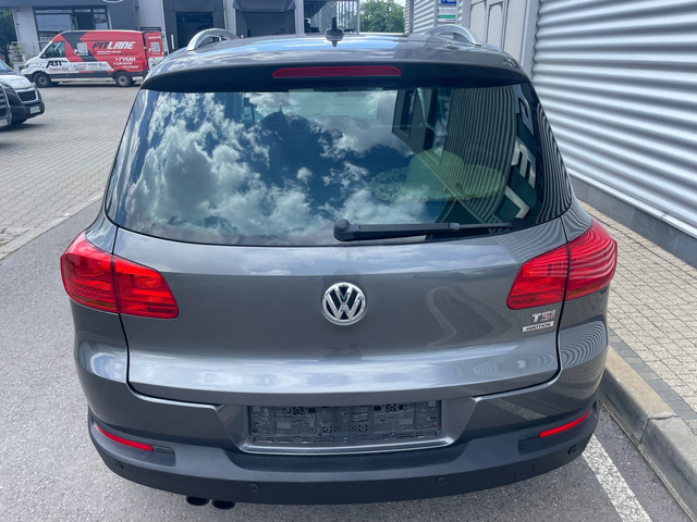 VW Tiguan 2.0TSI+ 4Motion+ Automatic+ Navi+ Подгрев - автомобили, коли, обяви за нови и употребявани 4